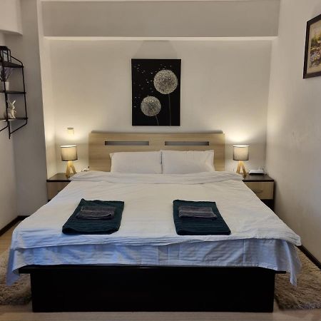 Central & Comfy, Peaceful Apt In Iasi Extérieur photo
