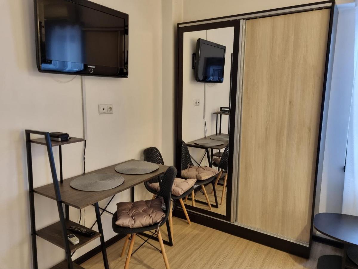 Central & Comfy, Peaceful Apt In Iasi Extérieur photo